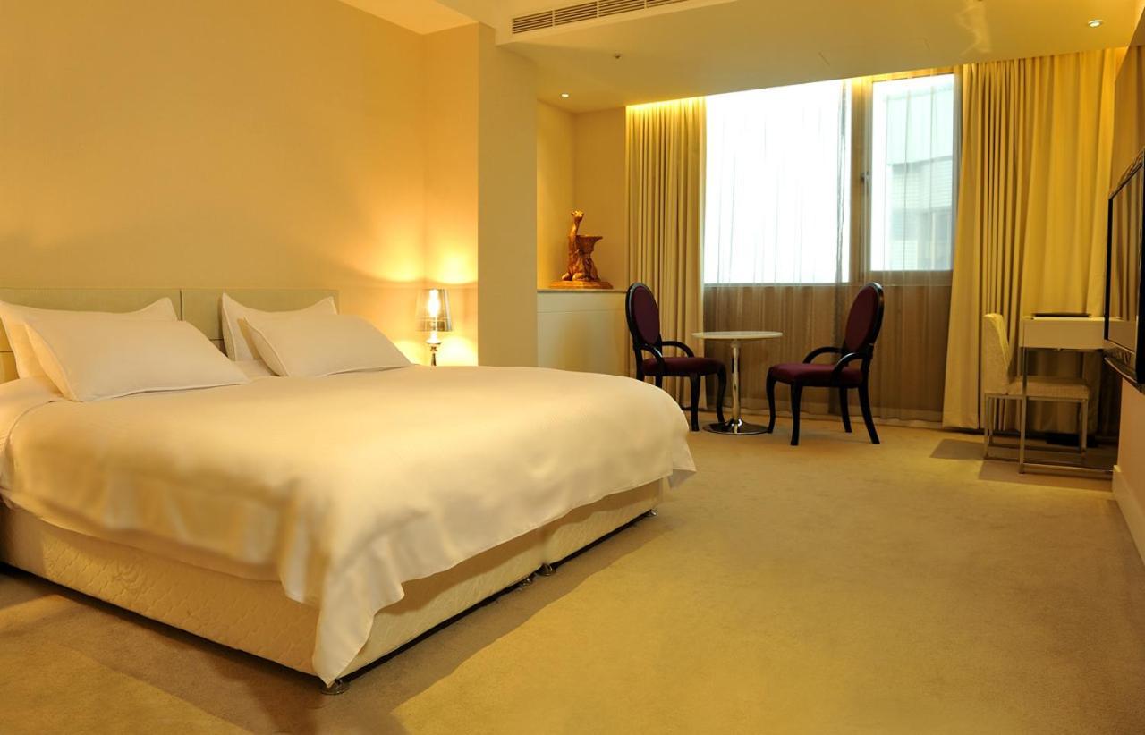 Asia Emperor Hotel Tainan Buitenkant foto