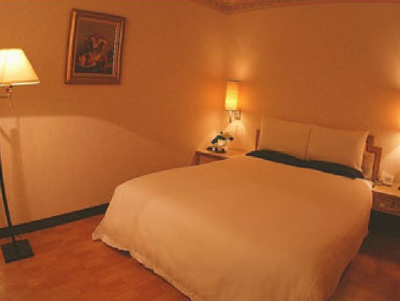 Asia Emperor Hotel Tainan Buitenkant foto