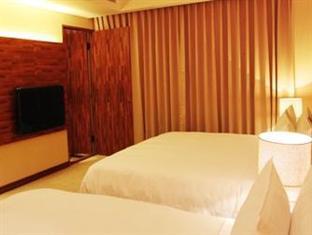 Asia Emperor Hotel Tainan Buitenkant foto